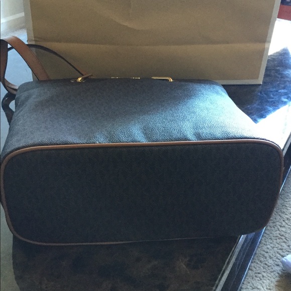 Michael Kors Tote - Picture 3 of 4